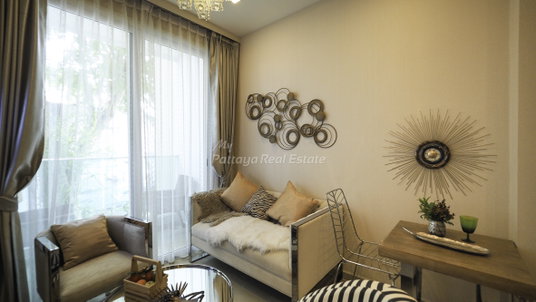 🛏️ 1 ห้องนอน - 🛁 1 ห้องน้ำ - 🏙️ Sea View - 🌏 ชื่อชาวต่างชาติ - 🏢 Marina Golden Bay Pattaya - รหัส: MGB04
