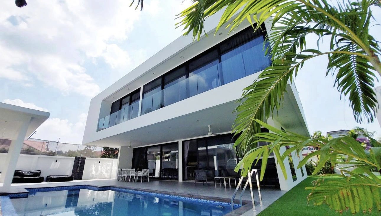 picture 7 Bedrooms Villa for Sale in Pratumnak - 3/24