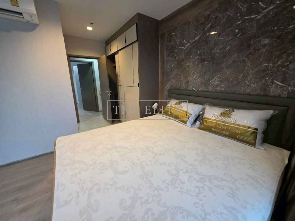รูป  ✨Completely Renovated Throughout! Gorgeous modern design upgraded with top-quality materials - Brand-new condition with unmatched value✨ - รูปที่ 3/18