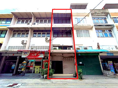 Shophouses for sale Lat Phrao Road : 3-Storey Commercial Building for Sales at Lat Phrao 64 (Near CJ MORE and 7-eleven)