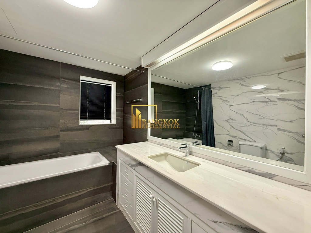 รูป Well Maintained 3 Bedroom Apartment For Rent in Chidlom Area - BR0735AP - รูปที่ 18/45
