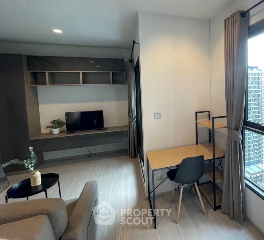 picture Well-Priced 1-BR Condo, Life Asoke - Rama 9, MRT Phra Ram 9 (ID 3073050) - 2/7