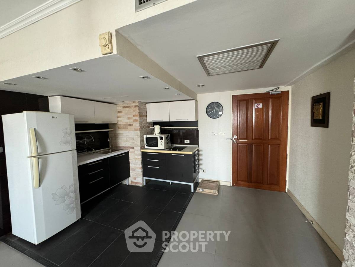 รูป คอนโด 1 ห้องนอน ราคาเหมาะสม ที่ Omni Tower ใกล้ BTS นานา 400 ม. (ID 1793119) - รูปที่ 3/6