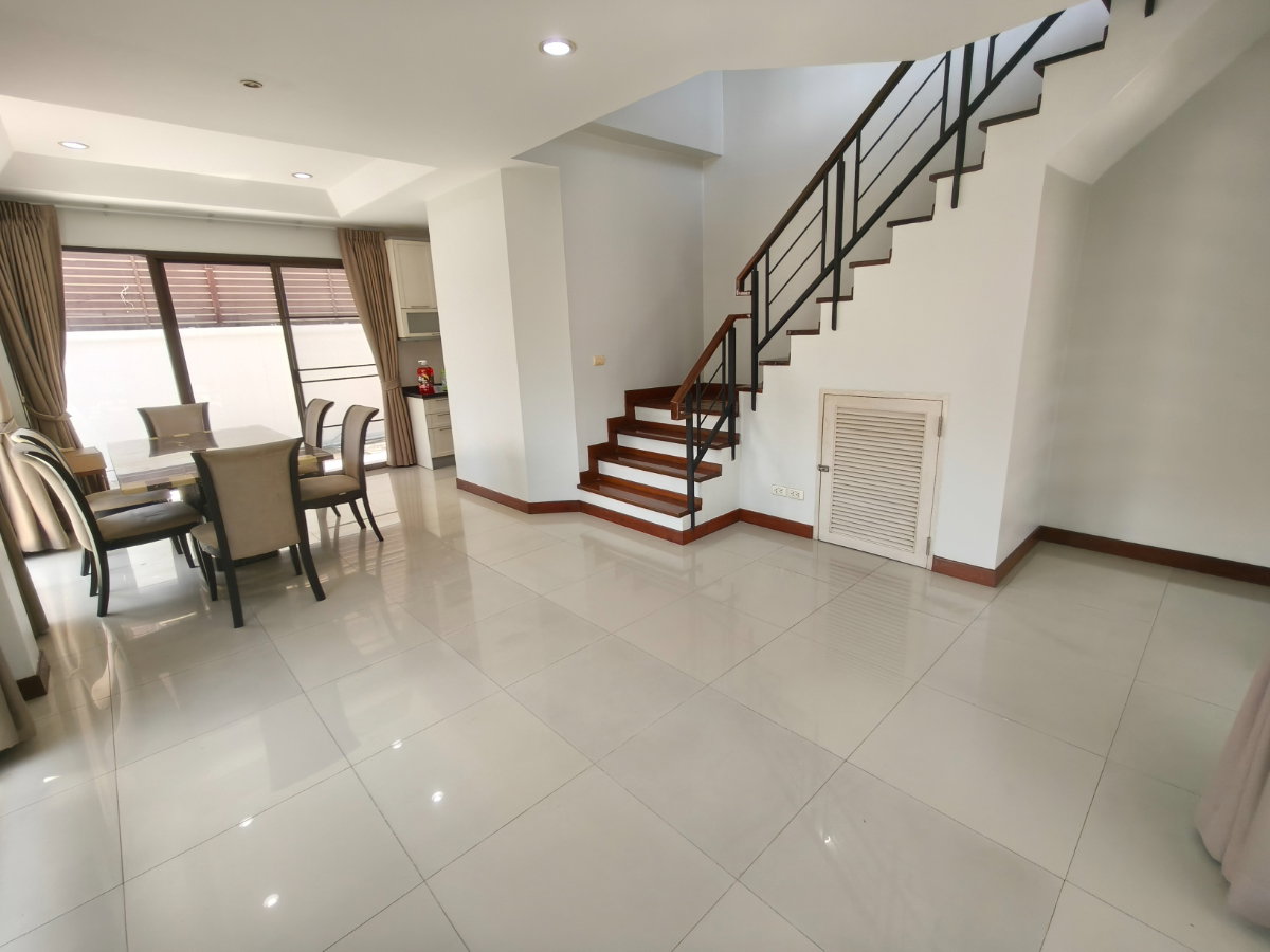 picture Townhome Rama 3 near SPGS Int'l school, King's college - 8/25