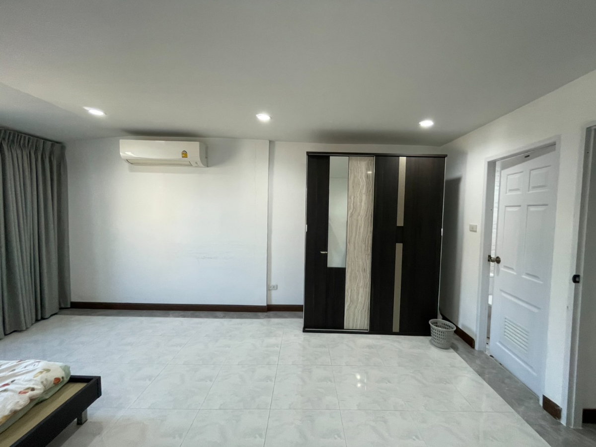 picture HK0069, Townhouse for rent 2 Br., Huaikhwang. - 12/15