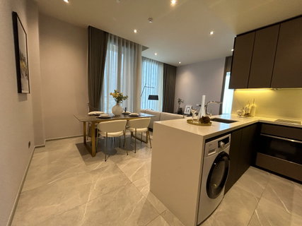 HYDE Heritage Thonglor 1 large bedroom Wide corner room Room ready to transfer from the project