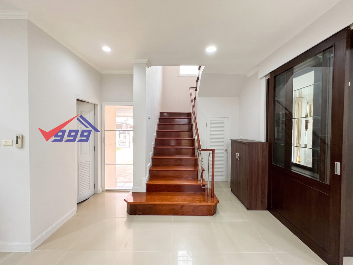 picture For rent: Masterpiece Village Ekamai Ram Inthra Expressway Lat Phrao. - 25/28
