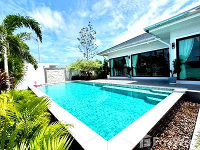 Houses for sale Bang Lamung Chonburi : 4 Bedroom Villa for sale in Huai Yai, Chon Buri  6629588