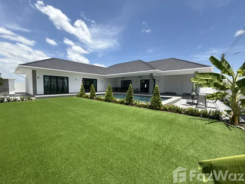 New 4 bed 4.5 bath villa 6627085