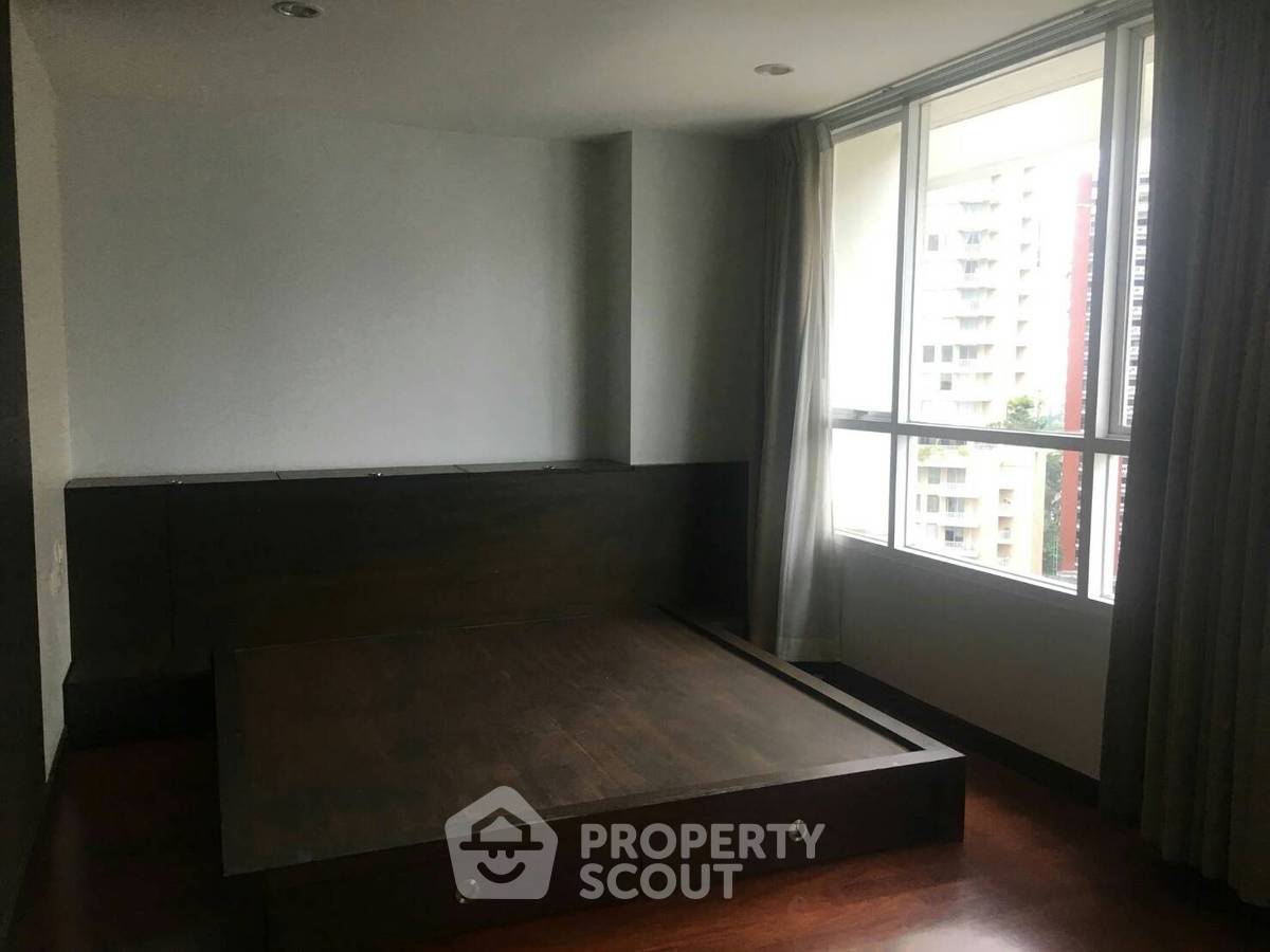 picture 2-BR 129 Sqm, 17th-Floor Condo At Urbana Langsuan, 400m to BTS Ratchadamri (ID 882004) - 9/15