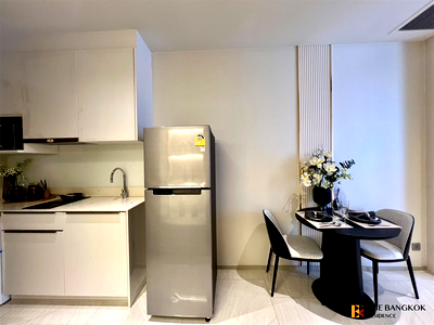 Condos for sale : Ashton Silom near BTS Chong Nonsi Big discount, full deal