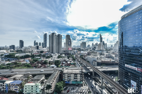 Condo with the Best Location The Bangkok Sathorn near BTS Surasak