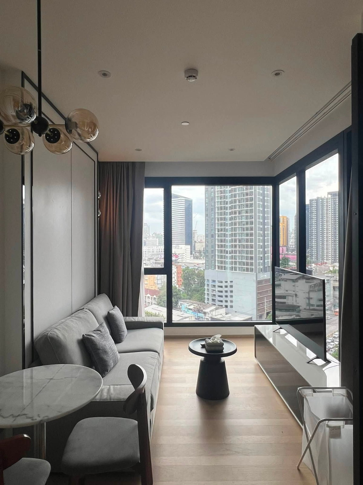 RS7221 ให้เช่า Ashton Asoke–Rama 9 ห้องใหม่ เฟอร์นิเจอร์ Built-in พร้อมเข้าอยู่ ใกล้ MRT พระราม 9