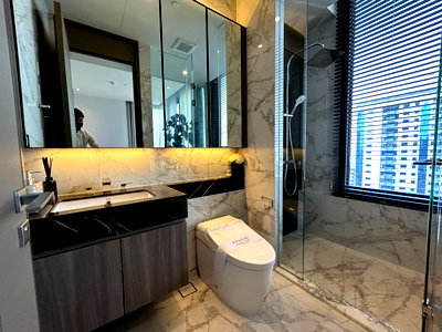 Condos for sale : HYDE Heritage Thonglor 1 bedroom, high floor, corner room, promotional price.