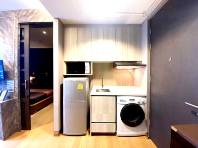 Condos for rent : 🚩Best room!🚩 For rent condo THE LUMPINI 24 Building 1, Floor 21,1 bed room, Room size 30.00 sqm