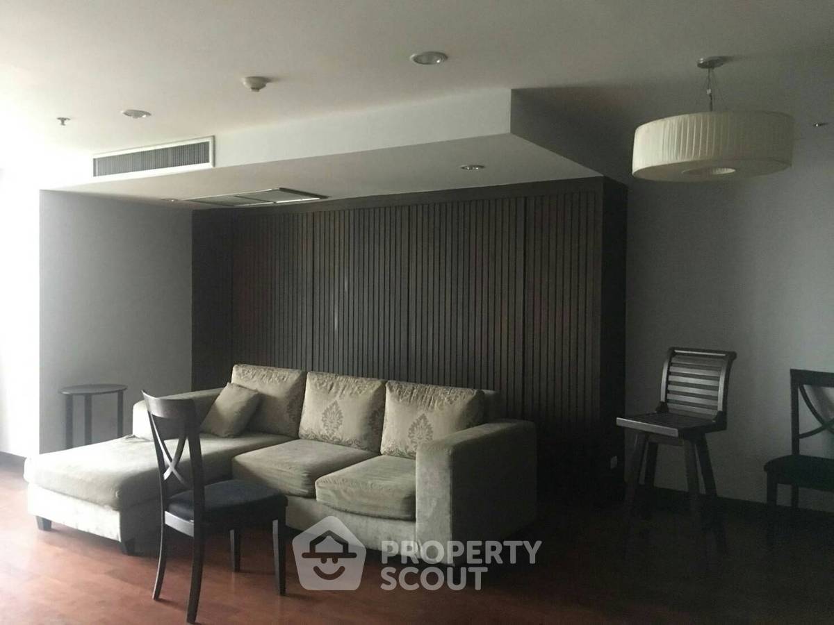 picture 2-BR 129 Sqm, 17th-Floor Condo At Urbana Langsuan, 400m to BTS Ratchadamri (ID 882004) - 14/15