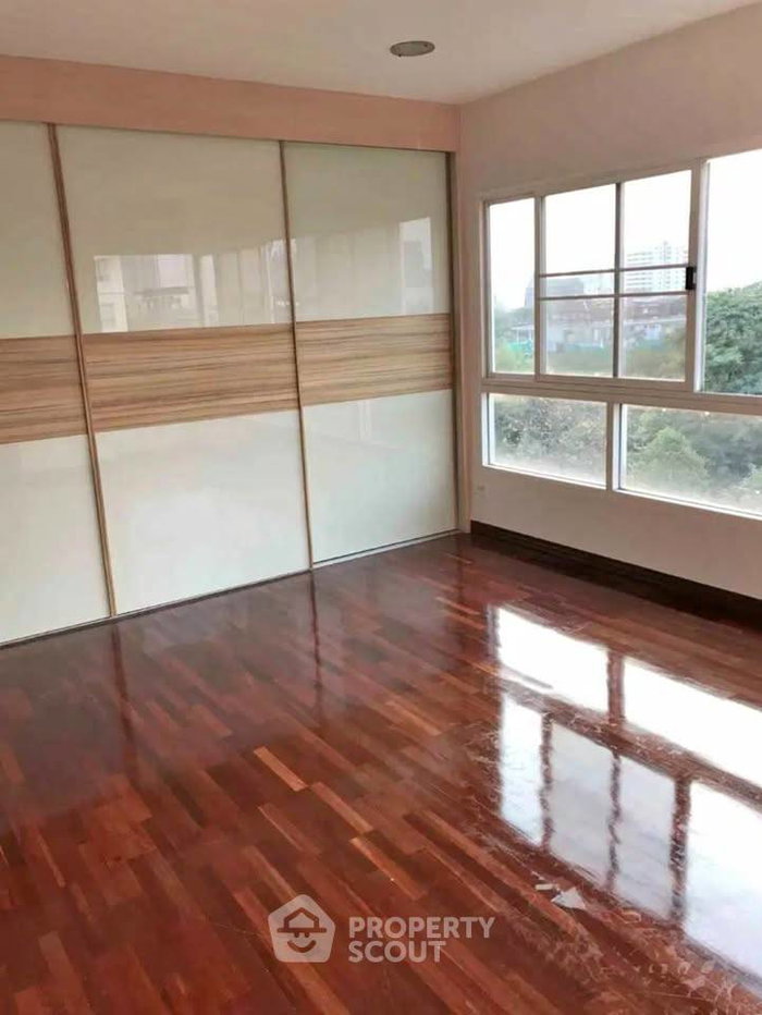 รูป คอนโด 1 ห้องนอน 96 ตร.ม. ขาย | ปาโฮโยธิน พาร์ค คอนโดมิเนียม ใกล้ BTS สะพานควาย (ID 3133497) - รูปที่ 1/6