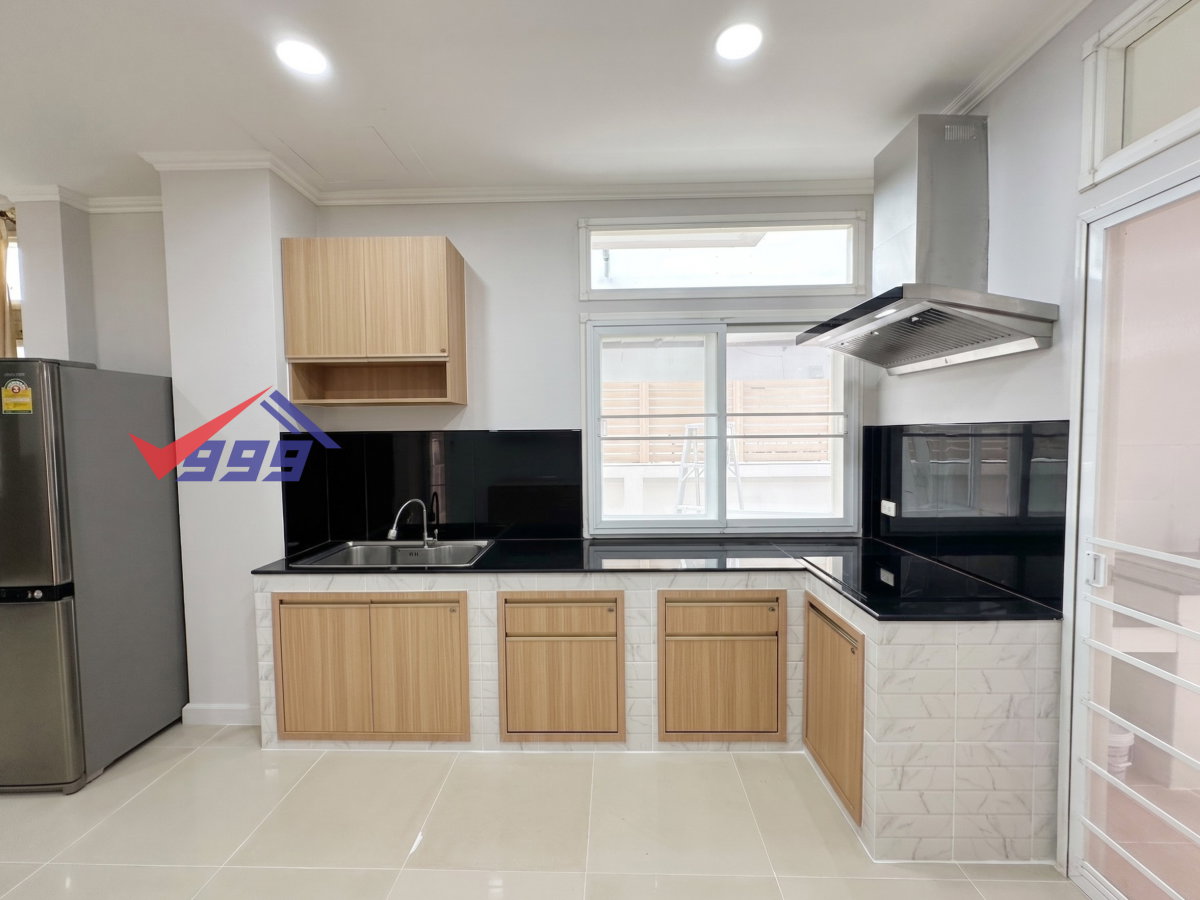 picture For rent: Masterpiece Village Ekamai Ram Inthra Expressway Lat Phrao. - 10/28