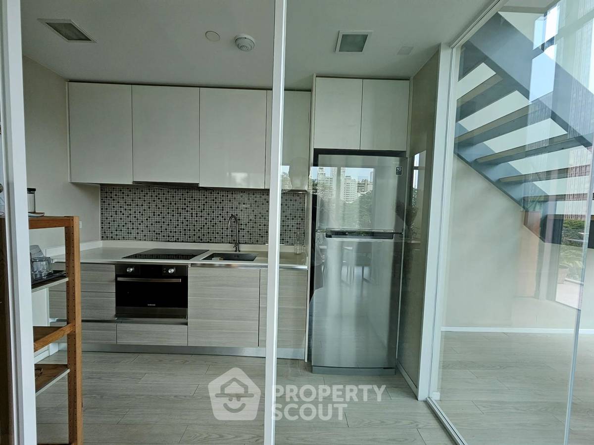 รูป คอนโด 2-ห้องนอน ที่ เดอะ รูม สุขุมวิท 21 ใกล้ MRT สุขุมวิท (ID 3132079) - รูปที่ 5/10
