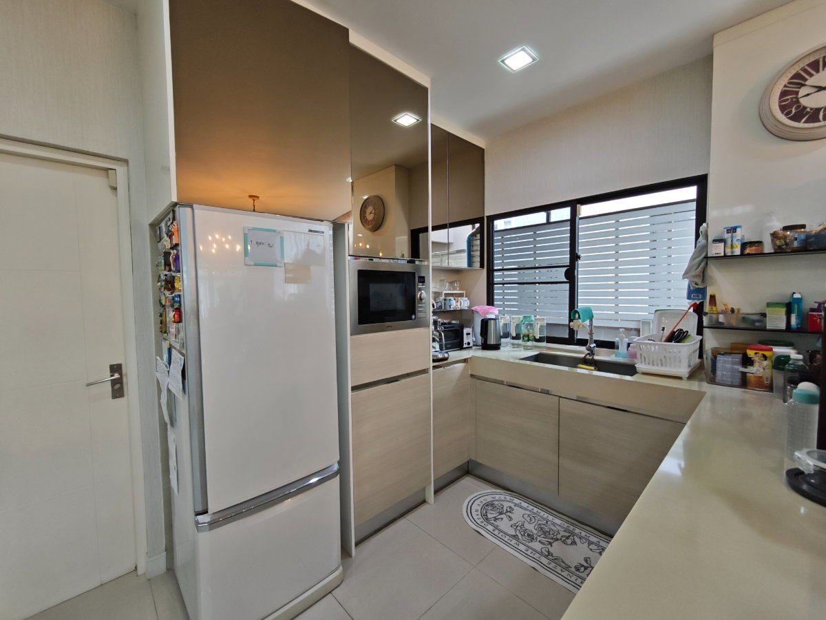รูป ขายบ้านเดี่ยว หลังมุม 102.2 ตรว. 310 ตรม. 4 นอน 4 น้ำ หมู่บ้านเดอะแกรนด์ บางนา – วงแหวน สภาพดีมาก 92% ขายถูก - รูปที่ 38/61