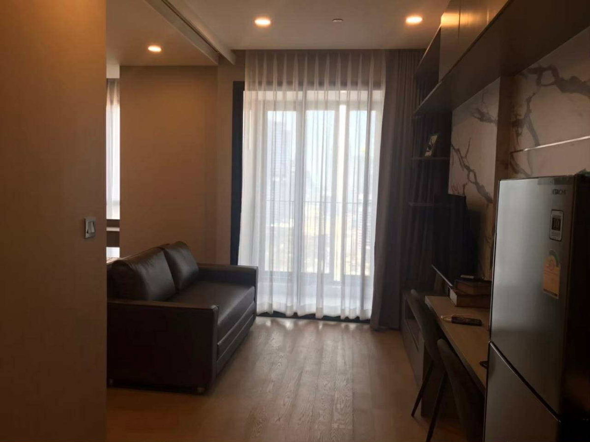 รูป Ashton Chula Silom【𝐒𝐄𝐋𝐋 & 𝐑𝐄𝐍𝐓】🔥ตอบโจทย์ชีวิตลักชูใจกลางเมือง ห้องแต่งหรูโทนอุ่น มู๊ดดี เดินทางสะดวก🔥 ติดต่อไลน์ไอดี: @hacondo - รูปที่ 3/5