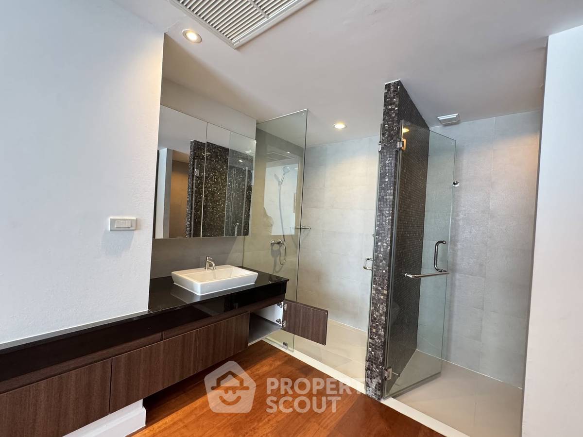 picture 2-BR 80 Sqm Condo For Rent At Sea Saran Condominium, Bangsaray (ID 3131912) - 10/12
