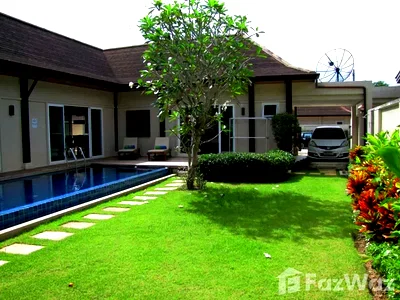 Houses for sale Thalang Phuket : Detached 4-Master-Suite Tropical Pool Residence 6627387