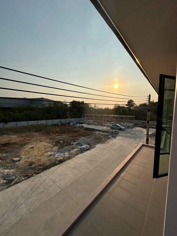 รูป บ้านเดี่ยวมือ 1 ใกล้นิคมอมตะ 3 นอน 3 นํ้า 2 ที่จอดรถ - รูปที่ 21/22