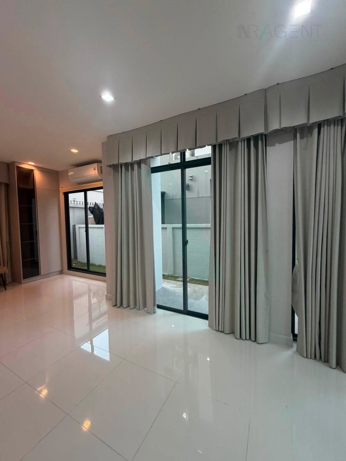 รูป 📌 ขายบ้านเดี่ยว โครงการ บางกอก บูเลอวาร์ด บางนา - ศรีนครินทร์ 2 ชั้น 3 ห้องนอน 4 ห้องน้ำ - รูปที่ 3/8