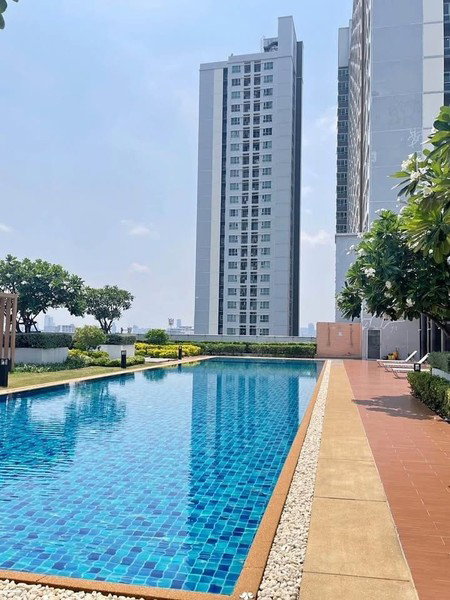 picture A050189 Aspire Ngamwongwan - 2/8