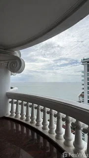 Selling a 110 sq m Park Beach Condominium in Naklua. Its a 6594690