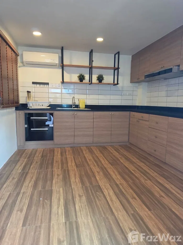 picture New Renovated 4Bedroom 3Bathroom for rent 6628519 - 15/18