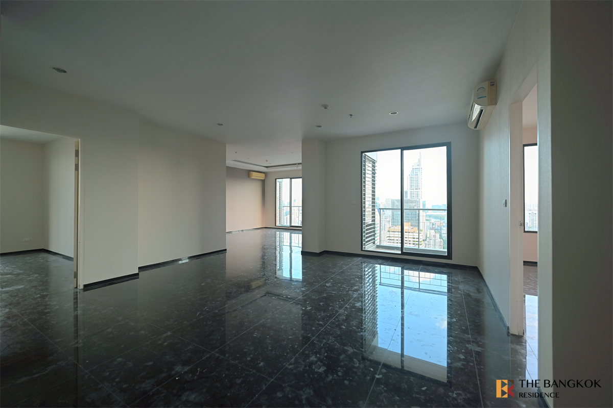 picture Villa Asoke near MRT Phetchaburi Station Ultimate Luxury Lifestyle with Convenience - 1/10