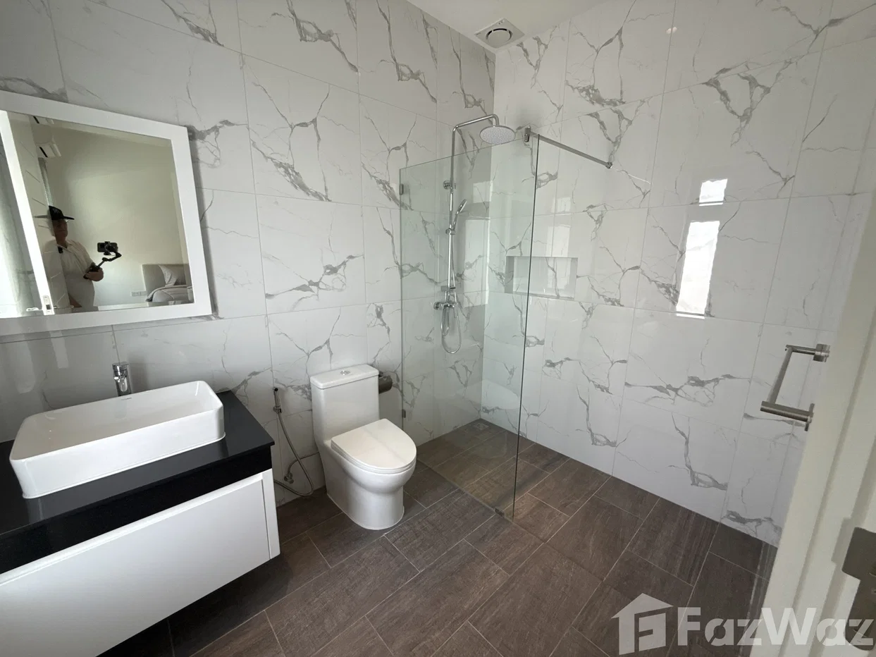picture New 4 bed 4.5 bath villa 6627085 - 13/21