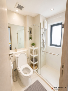 Location Near Employment, Surrounded by Lifestyles Life Asoke - Rama 9 near MRT Rama 9 Station