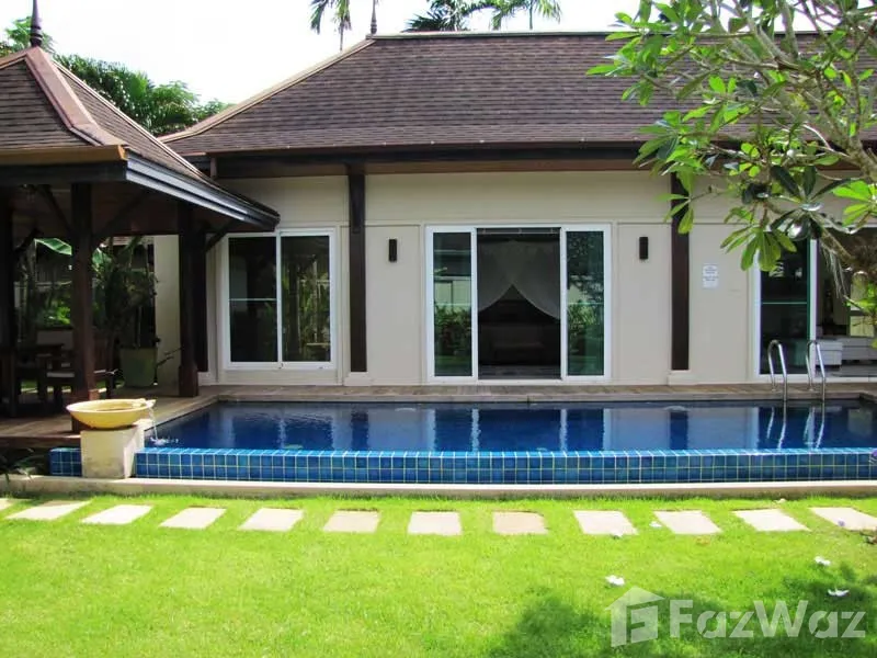 picture Detached 4-Master-Suite Tropical Pool Residence 6627387 - 41/42
