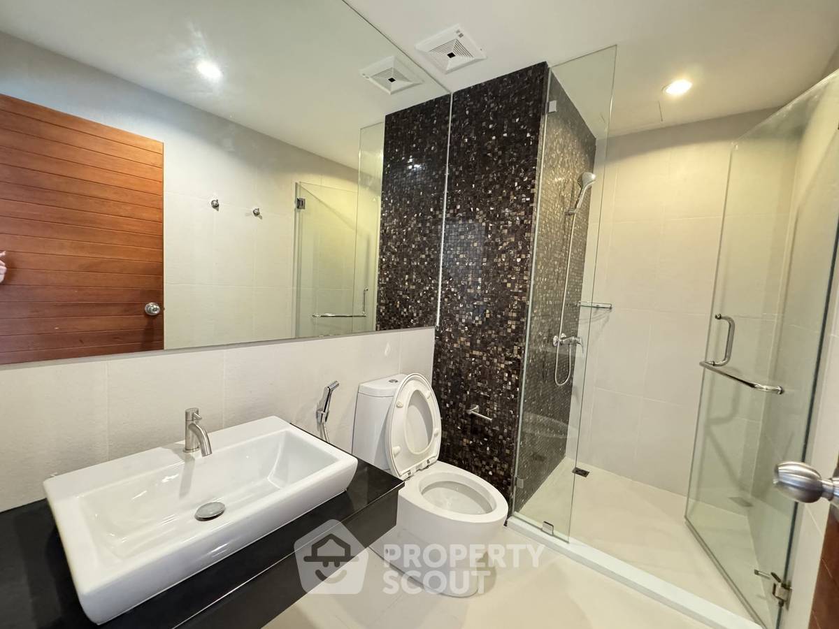 picture 2-BR 80 Sqm Condo For Rent At Sea Saran Condominium, Bangsaray (ID 3131912) - 12/12