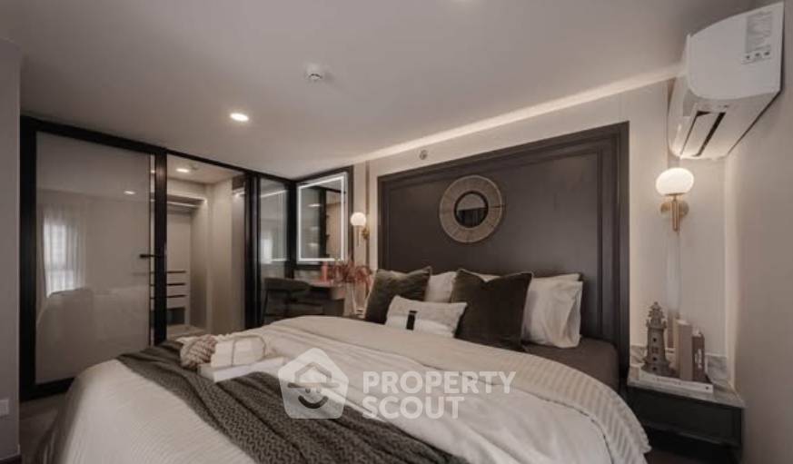 picture 2-BR Condo 48 Sqm At SOHO Bangkok Ratchada, 200m to MRT Huai Khwang (ID 3125137) - 2/4