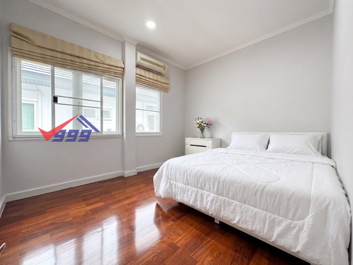 picture For rent: Masterpiece Village Ekamai Ram Inthra Expressway Lat Phrao. - 20/28
