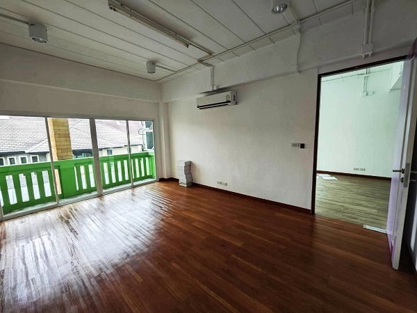 รูป ให้เช่าอาคารสำนักงาน / Home Office ทำเลศักยภาพ ย่านอ่อนนุช–ศรีนครินทร์ อาคารสำนักงาน 4 ชั้นครึ่ง พื้นที่กว้าง พร้อมใช้งาน เหมาะสำหรับบริษัท สำนักงาน  - รูปที่ 7/13