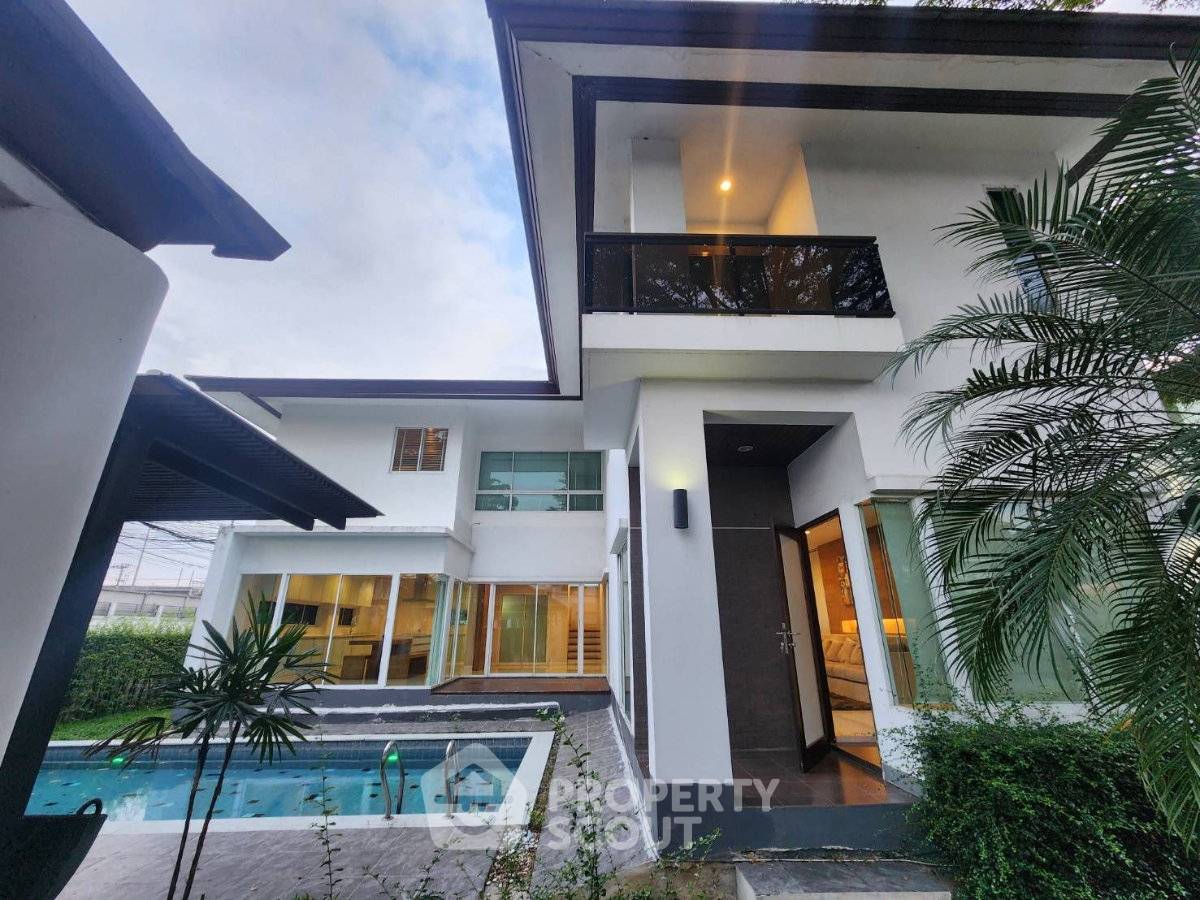 รูป บ้าน 3 ห้องนอน 418 ตร.ม. ให้เช่า โครงการ Nirvana Icon Wongwaen - Rama 9 ใกล้ ARL บ้านทับช้าง (ID 3131679) - รูปที่ 1/12