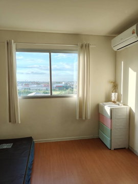 Owner selling directly: Lumpini Condo Town Romklao–Suvarnabhumi,  2 km from Lat Krabang Airport Rail Link Station and near Suvarnabhumi Airport