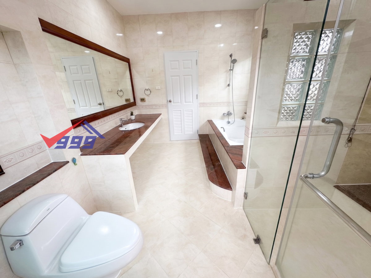 picture For rent: Masterpiece Village Ekamai Ram Inthra Expressway Lat Phrao. - 16/28