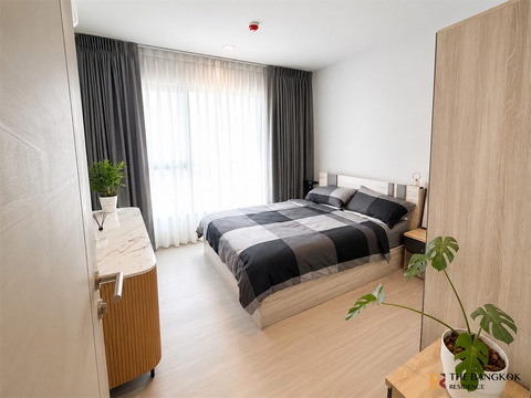 Location Near Employment, Surrounded by Lifestyles Life Asoke - Rama 9 near MRT Rama 9 Station