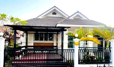 เช่าบ้านเดี่ยว เชียงใหม่ : 🏡 ให้เช่าบ้าน ในโครงการ หมู่บ้าน สมหวัง อินทาวน์ สันกลาง ร่มรื่น ทำเลดีมาก เดินทางสะดวก ใกล้ถนนวงแหวนรอบ 2 พร้อมเฟอร์นิเจอร์ครบชุด