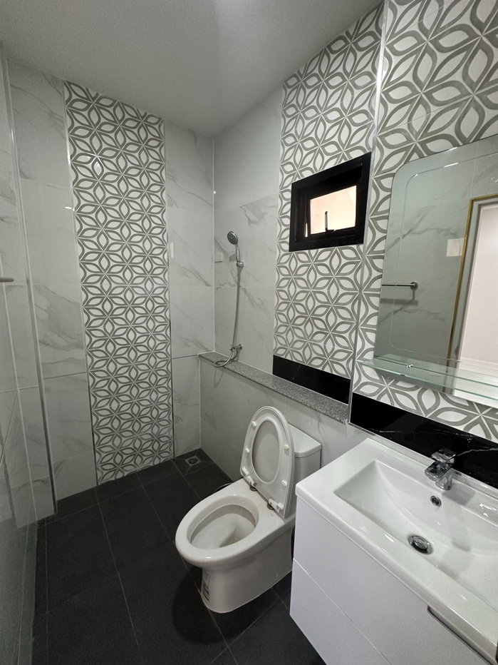 รูป บ้านเดี่ยวมือ 1 ใกล้นิคมอมตะ 3 นอน 3 นํ้า 2 ที่จอดรถ - รูปที่ 10/22