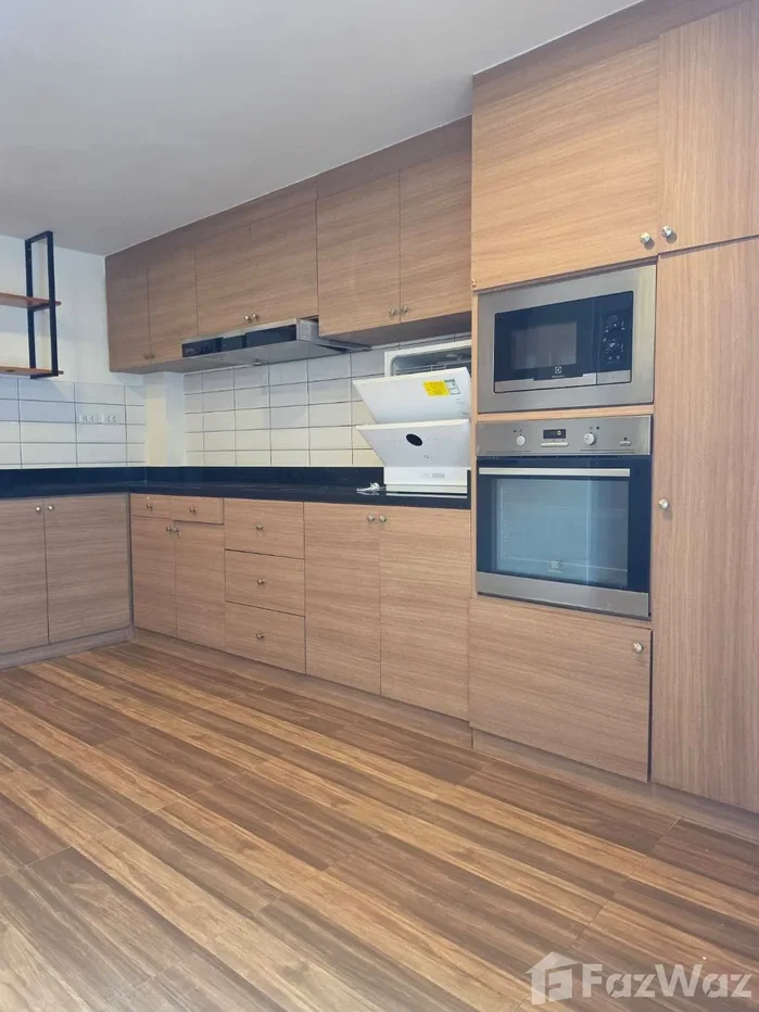picture New Renovated 4Bedroom 3Bathroom for rent 6628519 - 16/18