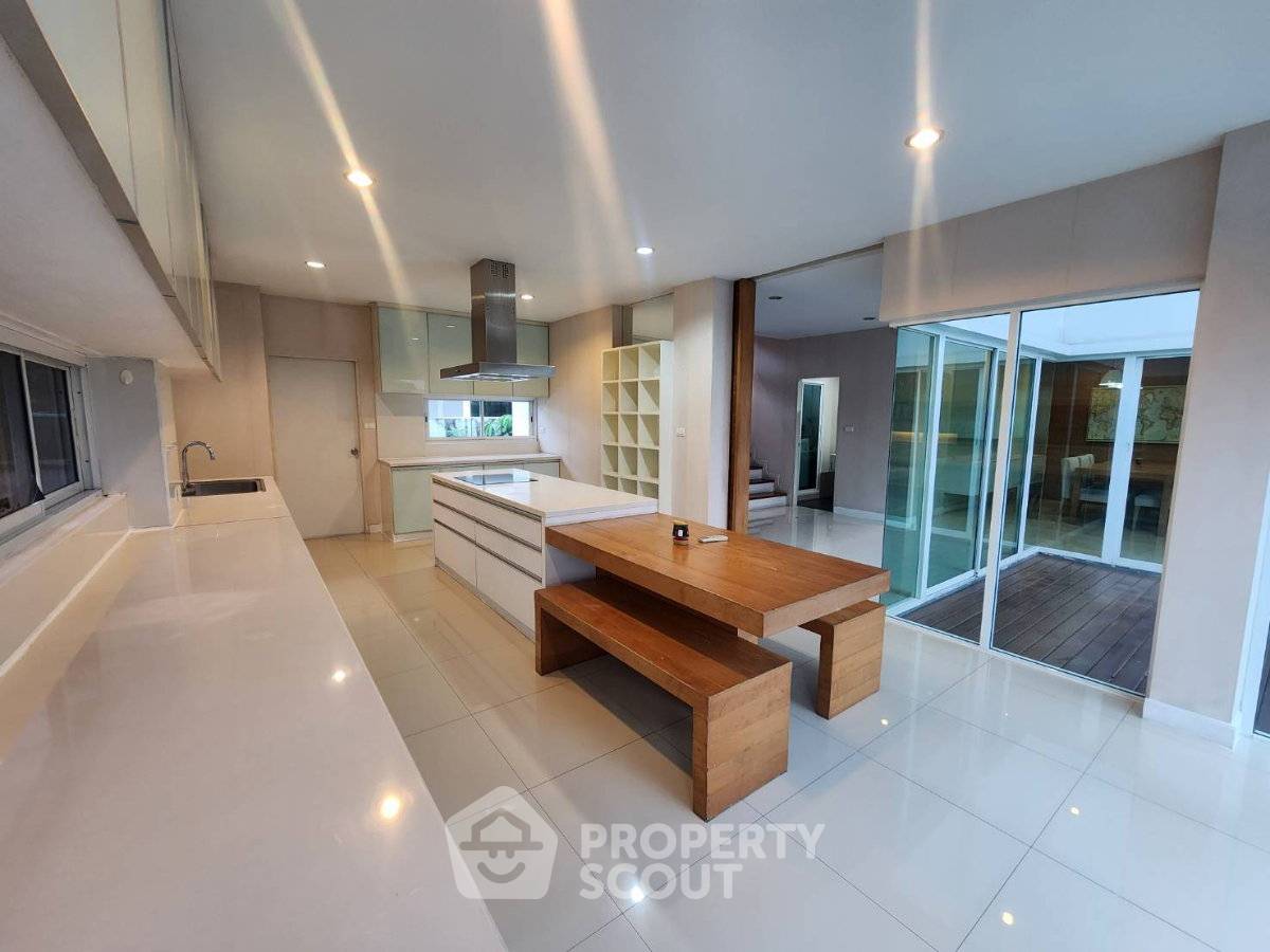รูป บ้าน 3 ห้องนอน 418 ตร.ม. ให้เช่า โครงการ Nirvana Icon Wongwaen - Rama 9 ใกล้ ARL บ้านทับช้าง (ID 3131679) - รูปที่ 5/12