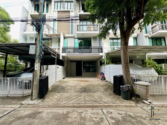 4-bed townhouse for sale, 225 sqm, 21 sq wah, Areeya Mandarina Sukhumvit 77
