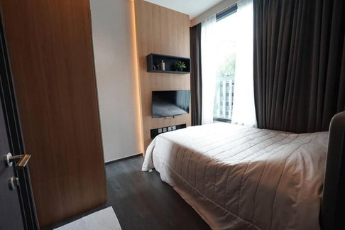 🏙️✨ FOR RENT: Edge Sukhumvit 23 — MODERN LUXURY LIVING IN THE HEART OF ASOKE!  💰 Rental Price: 22,000 THB/month | 📲 Line ID: @condobkk (with @)  
